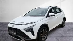 Atlas white / sol Gebraucht 2023 Hyundai Bayon Trend SUV | 18.550 € (Guter Preis)