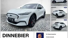 Metallic starweiá (metallic) Gebraucht 2022 Ford Mustang Mach-E SUV | 37.564 € (Fairer Preis)