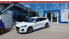 Weiss Gebraucht 2022 Ford Focus ST-Line Kombi | 21.990 € (Fairer Preis)