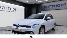 Weiss Gebraucht 2023 VW Golf VIII Life Limousine | 22.177 € (Fairer Preis)