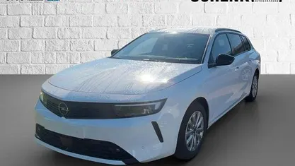 Weiß Gebraucht 2024 Opel Astra Edition Kombi | 20.990 € (Guter Preis)