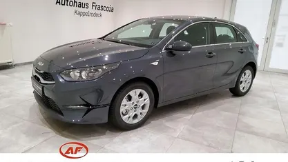 Usata Kia Ceed Vision 99 CV (72 kW) 2024 Nero Utilitaria