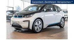 Weiß Gebraucht 2022 BMW i3 Comfort Edition Kleinwagen | 20.850 € (Fairer Preis)