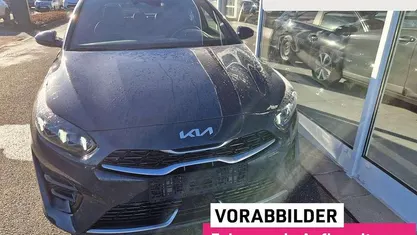 Grau Neu 2025 Kia Ceed GT GT-Line Limousine | 29.995 € (Fairer Preis)