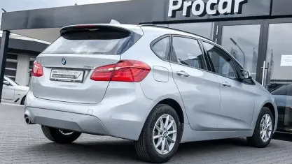 Gebraucht BMW 216 Active Tourer Advantage 122 PS (89 kW) 2021 Silber Van / Kleinbus