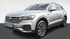 Antimonsilber (metallic) Gebraucht 2022 VW Touareg Basis SUV | 38.850 € (Superpreis)