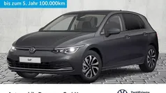 Delfingrau metallic Gebraucht 2023 VW Golf VIII Active Limousine | 23.450 € (Guter Preis)