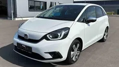 Taffeta white / schwarz Gebraucht 2021 Honda Jazz Executive Kleinwagen | 18.850 € (Fairer Preis)