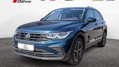 Gebraucht VW Tiguan Active 150 PS (110 kW) 2022 Blau SUV