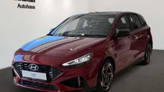 Ultimate red / met Neu 2025 Hyundai i30 N Line Limousine | 26.950 € (Fairer Preis)