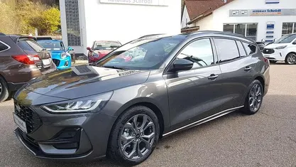 Magnetic grau metallic Neu 2025 Ford Focus ST-Line Kombi | 27.990 € (Superpreis)