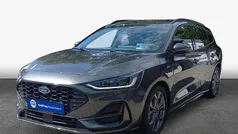 Grau Gebraucht 2024 Ford Focus ST-Line X Kombi | 26.940 € (Guter Preis)