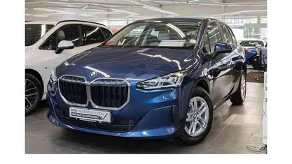 Gebraucht BMW 218 Active Tourer Sport Line 150 PS (110 kW) 2023 Phytonicblau Van / Kleinbus