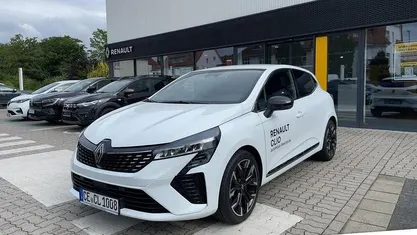Arktisweiß (weiß) (weiß) Gebraucht 2025 Renault Clio V Techno Limousine | 19.589 € (Fairer Preis)