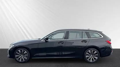 Gebraucht BMW 330 Luxury Line 265 PS (194 kW) 2019 Schwarz Kombi