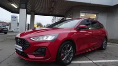 Rot Gebraucht 2023 Ford Focus ST-Line X Limousine | 26.950 € (Teuer)