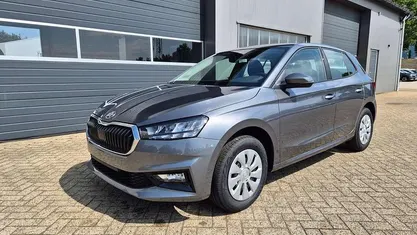 Gebraucht 2025 Skoda Fabia Selection Kleinwagen | 21.490 € (Guter Preis)