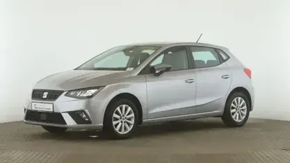 Używany Seat Ibiza Reference 80 KM (58 kW) 2023 Srebrny Hatchback