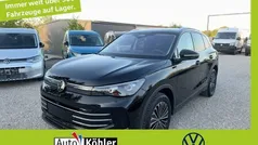 Grenadillschwarz metallic Neu 2025 VW Tiguan Elegance SUV | 44.940 € (Fairer Preis)