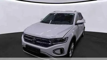 Pure white Gebraucht 2023 VW T-Roc Style SUV | 28.929 € (Fairer Preis)