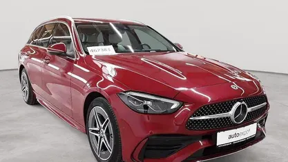 Gebraucht Mercedes C300e AMG line 204 PS (150 kW) 2023 Manufaktur patagonienrot bright Kombi