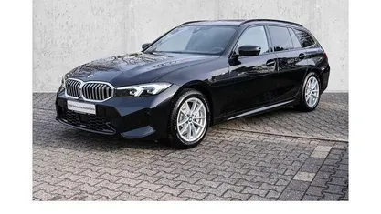 Gebraucht BMW 330 M Sport 245 PS (180 kW) 2025 Kombi