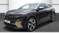 Gebraucht 2024 Renault Mégane Iconic Limousine | 35.989 € (Superpreis)