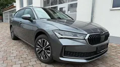 Grau Gebraucht 2024 Skoda Superb Selection Kombi | 30.900 € (Guter Preis)