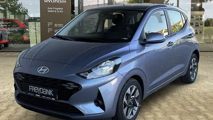 Usata Hyundai i10 Trend 63 CV (46 kW) 2025 Blu Utilitaria