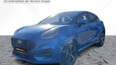 Desert island blue (pn4fz) ( Gebraucht 2025 Ford Puma ST-Line Limousine | 27.288 € (Fairer Preis)