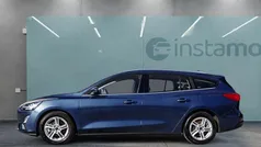 Blau Gebraucht 2022 Ford Focus Kombi | 19.299 € (Guter Preis)