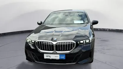 Gebraucht BMW 520 M Sport 197 PS (144 kW) 2025 Schwarz Limousine