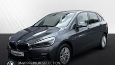 Gebraucht 2021 BMW 220 Active Tourer Sport Line Van / Kleinbus | 23.888 € (Fairer Preis)