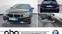 Schwarz Gebraucht 2022 BMW 118 Advantage Kleinwagen | 20.860 € (Fairer Preis)