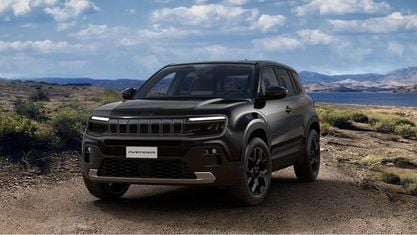 Neu Jeep Avenger 110 PS (80 kW) 2026 Schwarz SUV