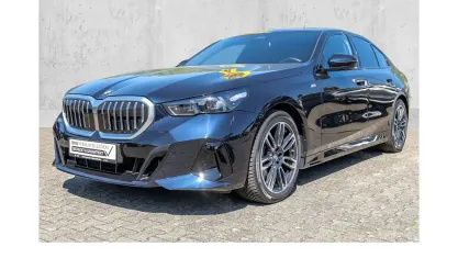 Gebraucht BMW 520 M Sport 208 PS (152 kW) 2024 Schwarz Limousine