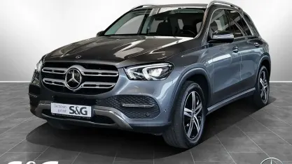 Gebraucht Mercedes GLE400 330 PS (242 kW) 2023 Metalliclack selenitgrau SUV