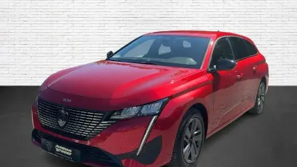 Gebraucht Peugeot 308 SW Allure 131 PS (96 kW) 2024 Rot Kombi