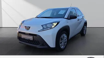 Begagnad Toyota Aygo X Basis 72 HK (52 kW) 2023 Vit SUV