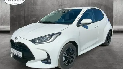 Ny Toyota Yaris Hybrid Connect Style 117 HK (86 kW) 2025 Vit Halvkombi