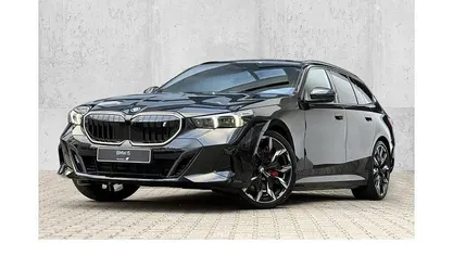 Gebraucht 2025 BMW i5 Sport Line Kombi | 83.980 €