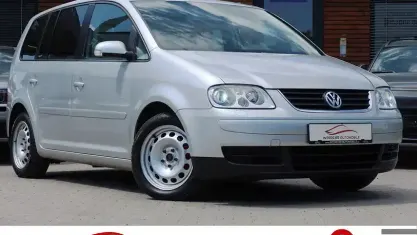 Gebraucht VW Touran Trendline 150 PS (110 kW) 2005 Reflexsilber metallic Van / Kleinbus
