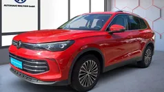 Rot Gebraucht 2024 VW Tiguan Elegance SUV | 41.950 € (Fairer Preis)