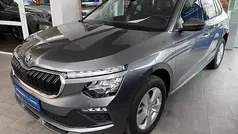 Graphitegrau metallic Neu 2024 Skoda Kamiq Selection SUV | 24.990 € (Fairer Preis)