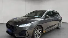 Magnetic metallic Gebraucht 2024 Ford Focus ST-Line X Kombi | 27.450 € (Fairer Preis)