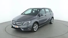 Grau Gebraucht 2014 Mercedes B180 Van / Kleinbus | 14.890 € (Fairer Preis)