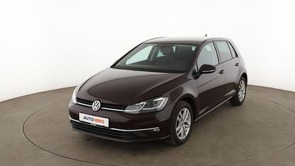 Gebraucht VW Golf VII Comfortline 116 PS (85 kW) 2017 Rot Limousine