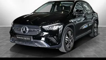 Gebraucht Mercedes GLA180 136 PS (100 kW) 2025 Unilack nachtschwarz SUV
