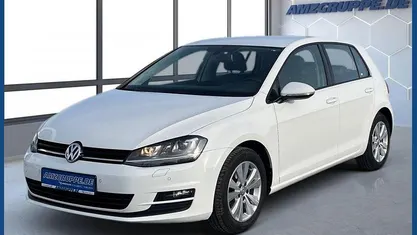 Gebraucht VW Golf VII Comfortline 125 PS (91 kW) 2016 Weiß (uni) Limousine