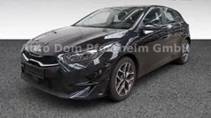 Schwarz Gebraucht 2024 Kia Ceed Spirit Limousine | 22.580 € (Guter Preis)